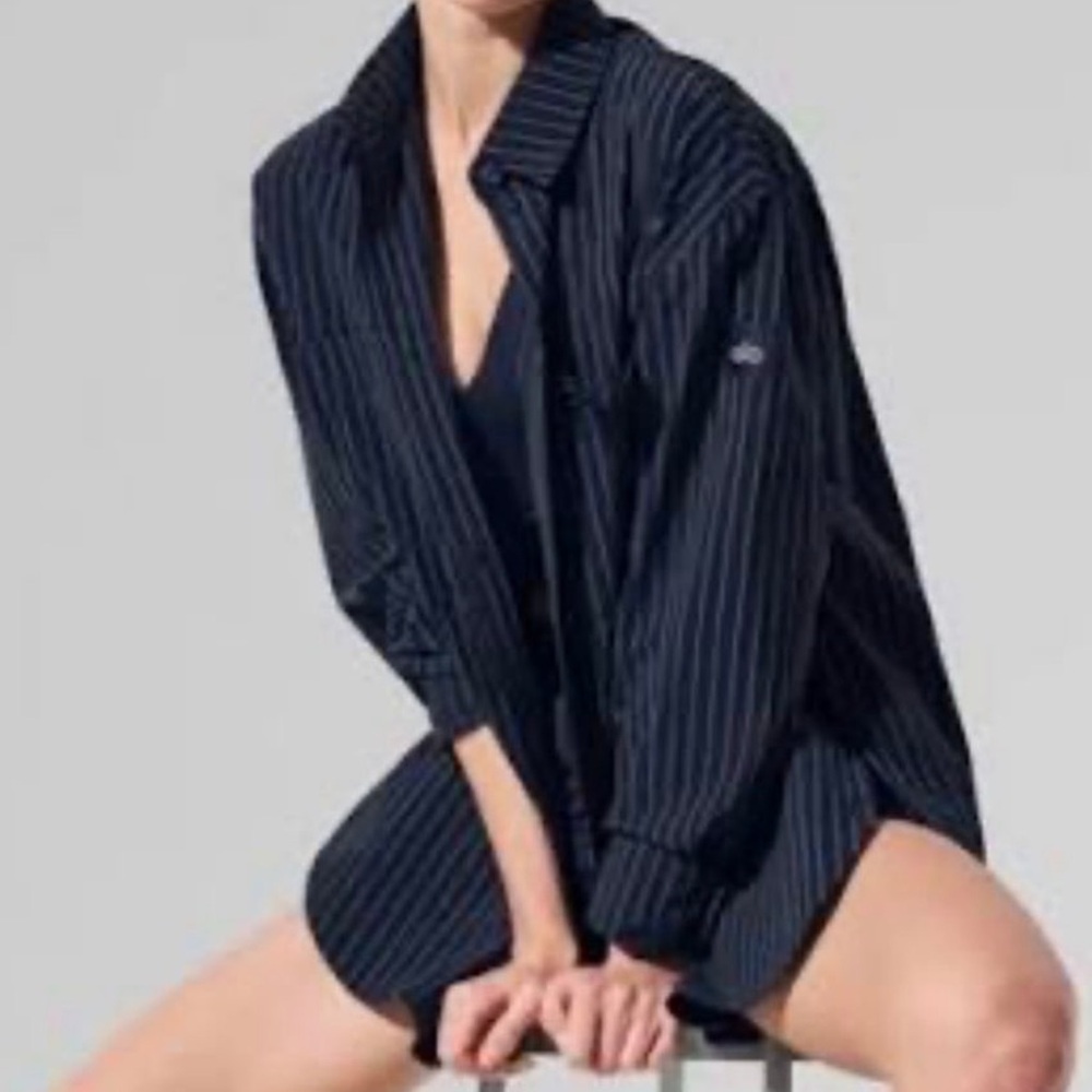 Alo Pinstripe Daylight Button Down size small NWOT